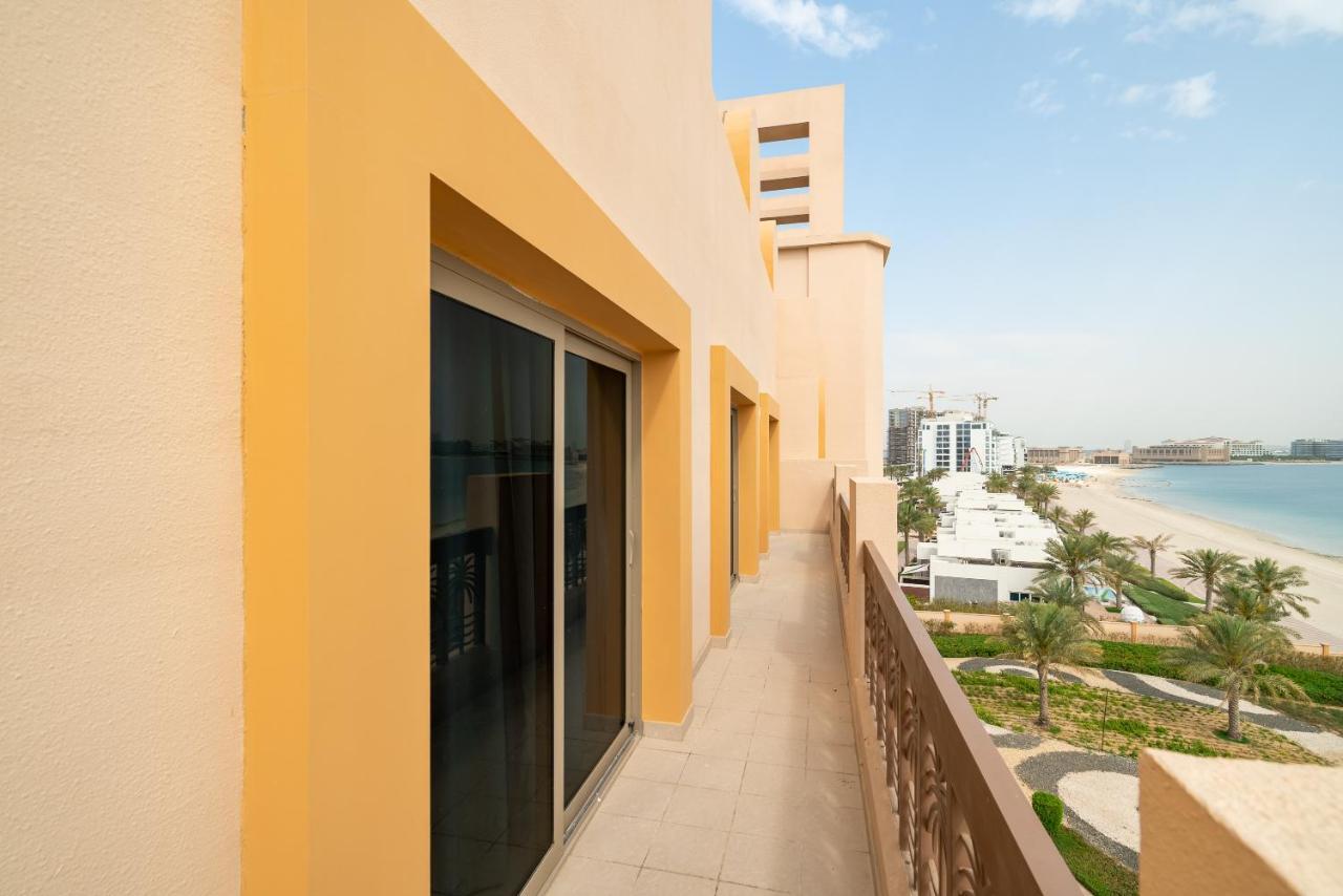 Globalstay At Palm Jumeirah Beachfront Paradise With Pool And Gym Dubai Buitenkant foto